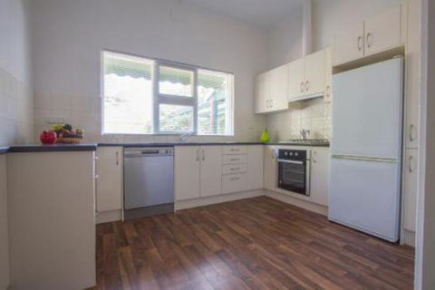 Cowan Street Bungalow - Grafton Accommodation 6