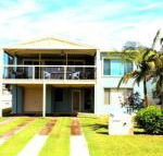 Paradise by the Beach - Grafton Accommodation