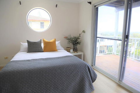 Beaches 1 - Grafton Accommodation 6