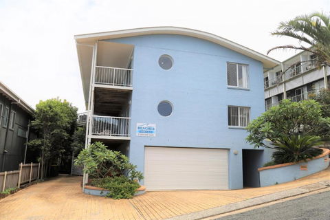 Beaches 1 - Grafton Accommodation 3