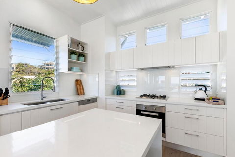 Paperbark A Luxury Duplex In Sunshine Beach - Grafton Accommodation 1