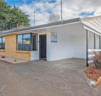 Elkie Villa 2 Bedroom Unit Burnie - Grafton Accommodation
