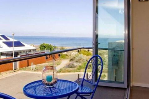 Tennyson View - Grafton Accommodation 0