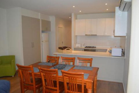 Family Friendly Unit - Grafton Accommodation 6