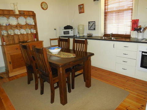 Amalie Cottage Waikerie Unit 1 - Grafton Accommodation 4