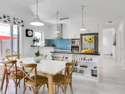 Venice On The Beach - Grafton Accommodation 4