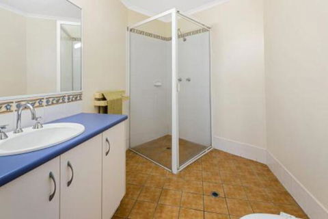 A Turtle House - Grafton Accommodation 2