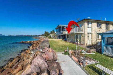 Alcheringa Unit 1 / 32 Sandy Point Road - Grafton Accommodation 2