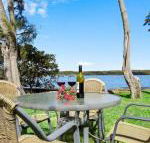 Sanctuary on the Bay fish or kayak from the yard - Grafton Accommodation