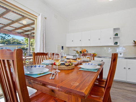 Beach Escape At Currarong Basic Family Accommodation - Grafton Accommodation 3