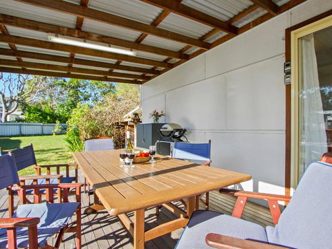 Beach Escape At Currarong Basic Family Accommodation - Grafton Accommodation 4