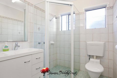 Jamaica Holiday Units - Grafton Accommodation 2