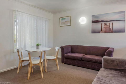Jamaica Holiday Units - Grafton Accommodation 1