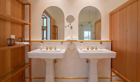 Cherubino Wines Guest Houses - Grafton Accommodation 6