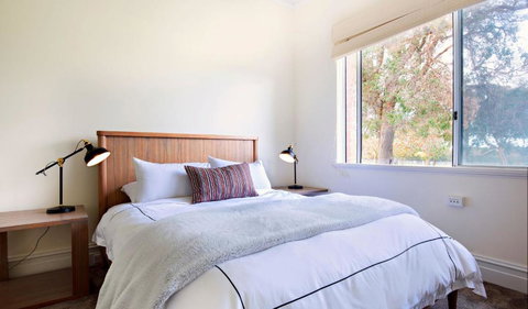 Cherubino Wines Guest Houses - Grafton Accommodation 5