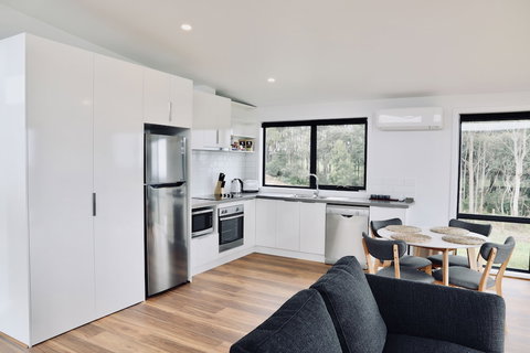 By Moonlight - Grafton Accommodation 3