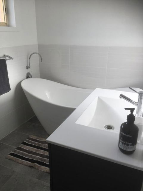 At HOME On HOLMES - Grafton Accommodation 4
