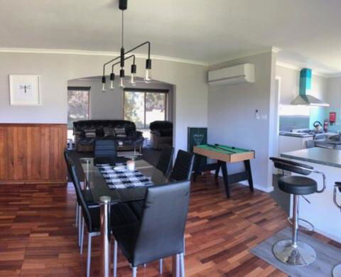 At HOME On HOLMES - Grafton Accommodation 5