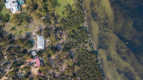 Acacia Lakehouse The Lake At Your Doorstep - Grafton Accommodation 5