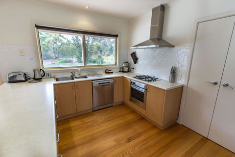 Acacia Lakehouse The Lake At Your Doorstep - Grafton Accommodation 4