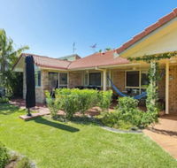 SECRET GARDEN WiFi Netflix Pet Friendly - Grafton Accommodation