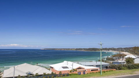 143 Mitchell Pde Magnificent Outlook - Grafton Accommodation 1