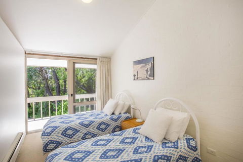 6 / 1 Riversdale Ave Mollymook Exclusive - Grafton Accommodation 4