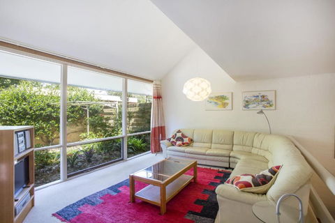 6 / 1 Riversdale Ave Mollymook Exclusive - Grafton Accommodation 6