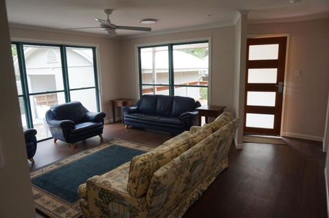 7 Belle Court Rainbow Shores Huge Beach House Ducted Air Con Pets Welcome - Grafton Accommodation 1