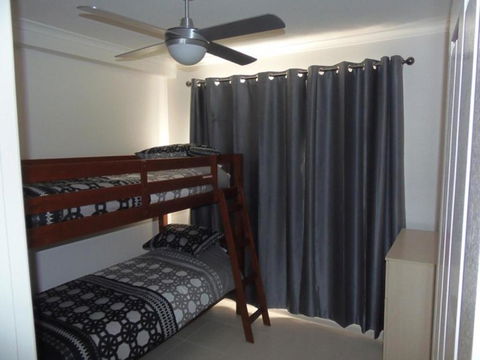 Palmgrove 2 Rainbow Beach Pet Friendly Fully Fenced Air Conditioned Five Minutes To Beach - Grafton Accommodation 5