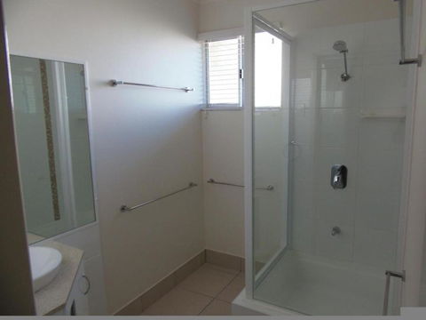 Palmgrove 2 Rainbow Beach Pet Friendly Fully Fenced Air Conditioned Five Minutes To Beach - Grafton Accommodation 1