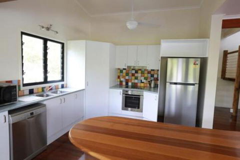 25 Naiad Court Rainbow Shores The Ultimate Beachside Executive Property Air Conditioned - Grafton Accommodation 5
