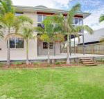 29 Cypress Avenue Rainbow Beach Close to the beach with a pool - Grafton Accommodation