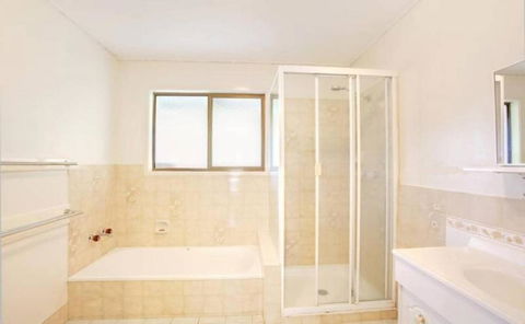 33 Cooloola Drive Rainbow Beach Walk To The Beach Pet Friendly - Grafton Accommodation 1