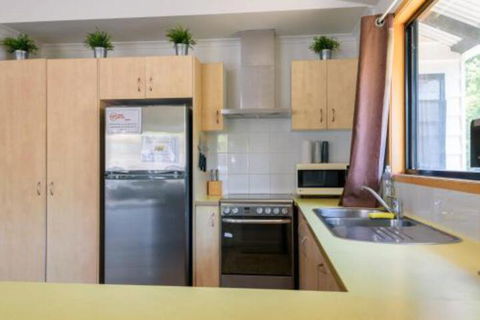 6 Bomburra Court Rainbow Beach Pet Friendly In Great Bush & Beach Location - Grafton Accommodation 5
