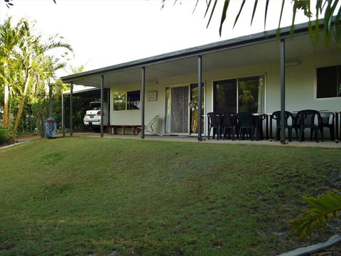 27 Carlo Road Rainbow Beach Affordable Family Beach House - Grafton Accommodation 4