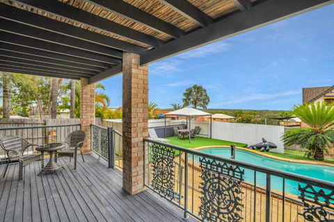 1 33 Tingira Close Rainbow Beach Gorgeous Ocean Views Swimming Pool Air Conditioning - Grafton Accommodation 5