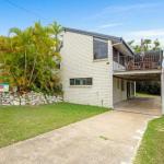 40 Rumbalara Avenue Rainbow Beach Entertain On The Spacious Verandah Overlooking Beautiful Rainbow Beach - Grafton Accommodation 0