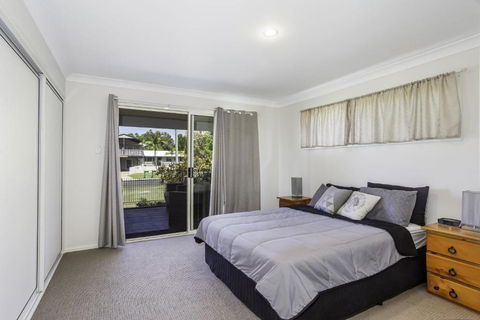 14 Zircon Street Centrally Located Family Home With Covered Deck Close To Patrolled Beach & Shops - Grafton Accommodation 1