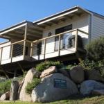 KINGFISHER COTTAGE Beachfront At The Binalong Bay - Grafton Accommodation 0