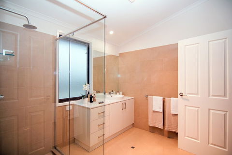 Lake House 61 Mulwala - Grafton Accommodation 5