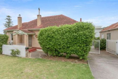 Grace Cottage - Grafton Accommodation 0