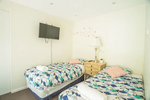 Ultimate Sandringham Beach Front Luxury House - Grafton Accommodation 4