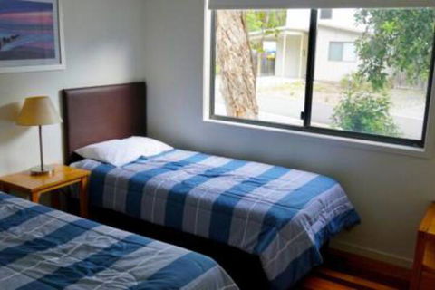 Bluewater 2 Rainbow Shores Walk To Beach Private & Stylish Beach Escape All On Level - Grafton Accommodation 3
