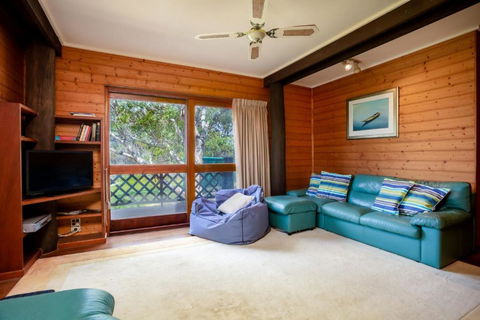 41 Carlo Circle Rainbow Beach Huge Beach House With Room For Everyone - Grafton Accommodation 6