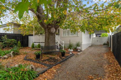 Amber Cottage Luxury Seaside Retreat With Outdoor Spa! - Grafton Accommodation 7