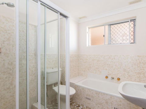 Albert Court 8 - Grafton Accommodation 1