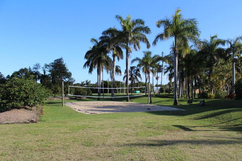 Apartments At 2 Landsborough - Grafton Accommodation 6