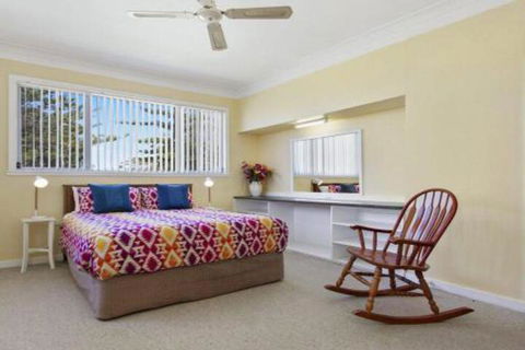 Amazing Aspects Perched Above Tilbury Cove - Grafton Accommodation 4