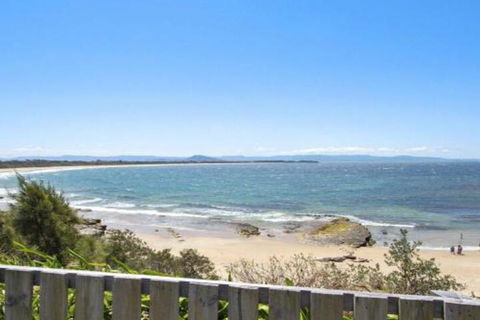 Amazing Aspects Perched Above Tilbury Cove - Grafton Accommodation 2